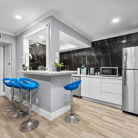 Bright & Airy Apt Close To Everything With Free Park Apartment Houston Exterior photo